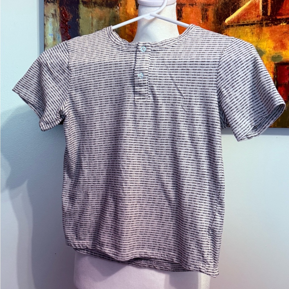 Boys Scene & Heard Shirt

Size 10-12

Thanks for looking!